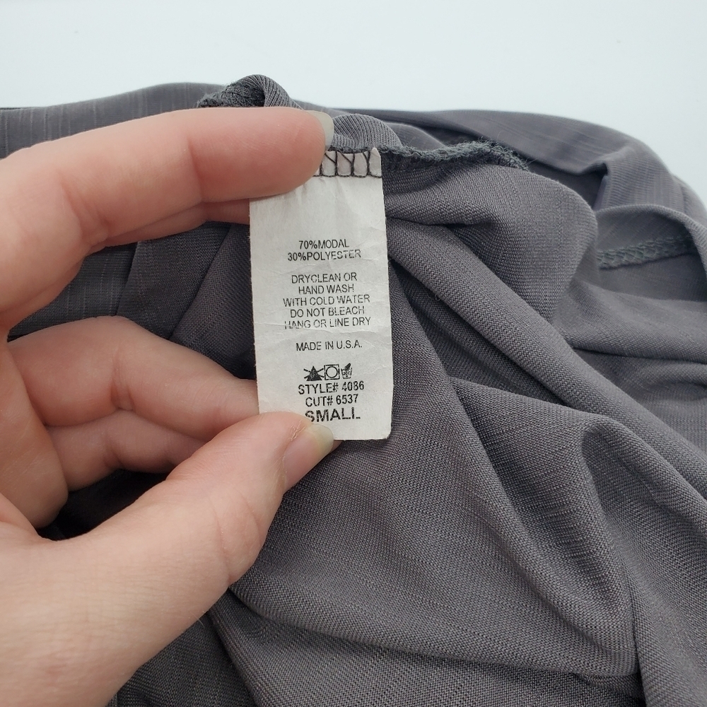 Entro Grey Dolman Sleeve Twist Front Top - Picture 5 of 5